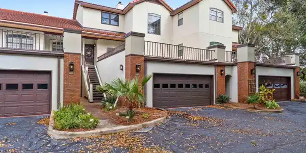 116 Baybridge Dr