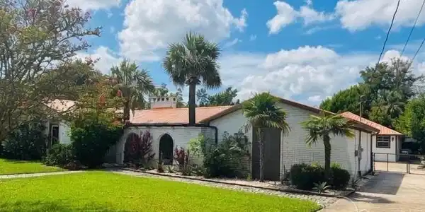114 Fairpoint Dr