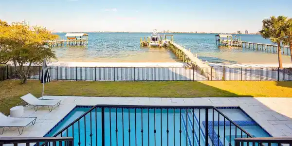 525 Deer Point Dr