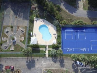 2737 Bay Club Dr