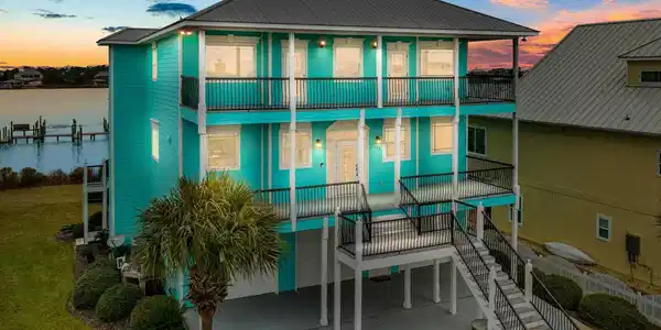 353 Gulfview Ln