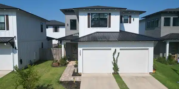 5607 Pelican Pl