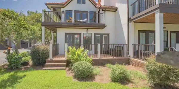 120 Baybridge Dr
