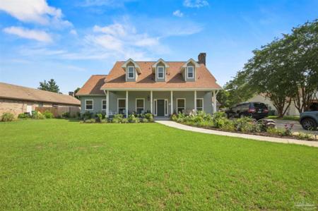 113 W Hampton Ct
