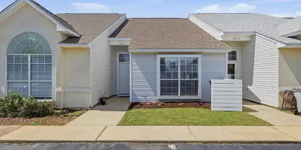 3212 Fernwood Dr