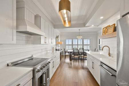 78 Baybridge Dr