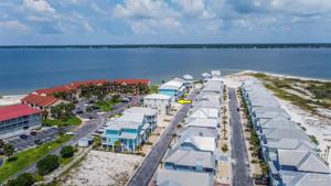 1482 Seaside Cir