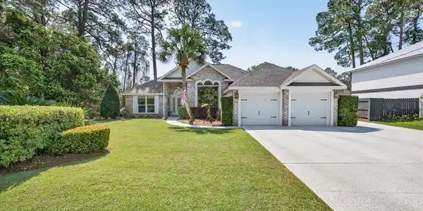 627 Bayshore Dr