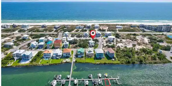 330 Gulfview Ln