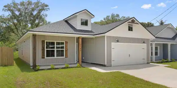 1421 Madelyn Woods Dr