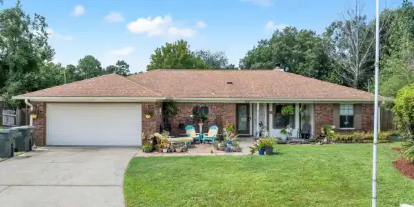 1305 Little Creek Cir