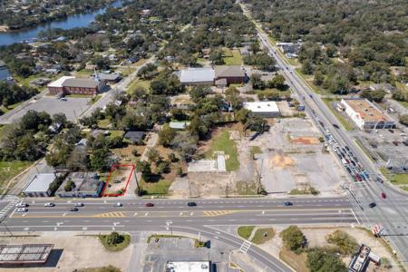 101 S Navy Blvd