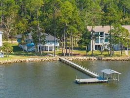4532 Bayside Dr