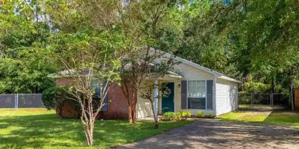 466 Bay Pine Villa Dr