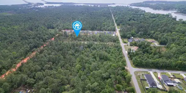 Lot 8 11th Ave