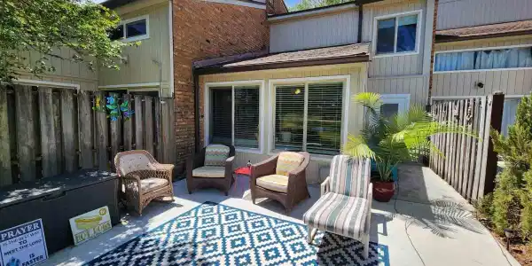 4838 Huron Dr
