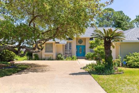 421 Emerald Pointe Dr