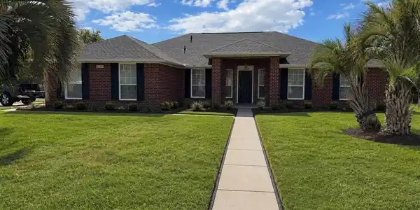 2216 Blue Lake Dr