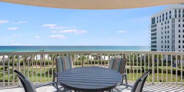 15200 Emerald Coast Pkwy