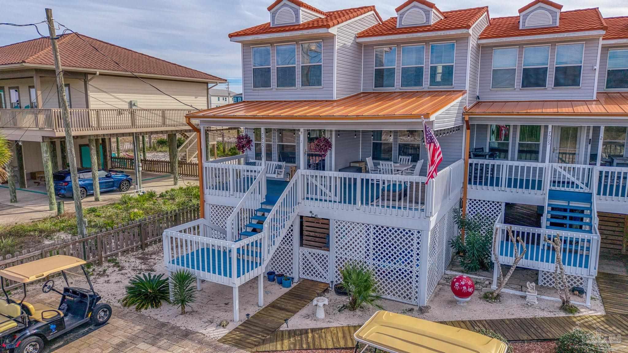 Image 2: WELCOME TO YOUR BEACH HOUSE!