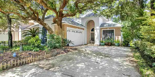 9845 Rail Cir