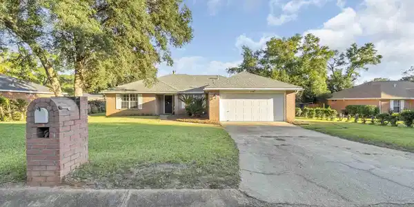5561 Shadow Grove Blvd