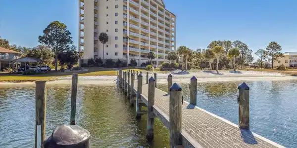 13928 River Rd