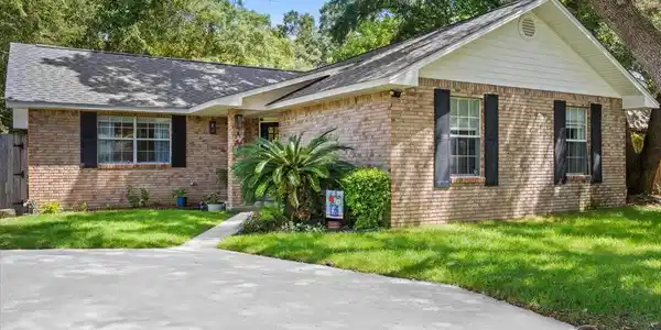 3172 Auburn Pkwy