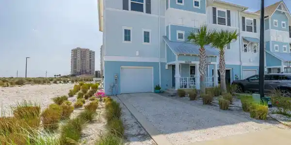 14201 Beach Heather Ct