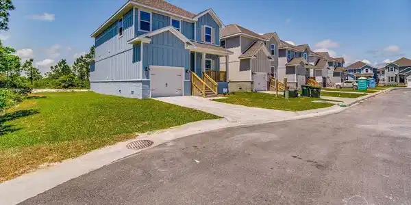 7917 Sweet Retreat Ln