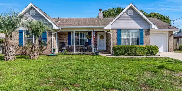 4031 Lochmoor Dr