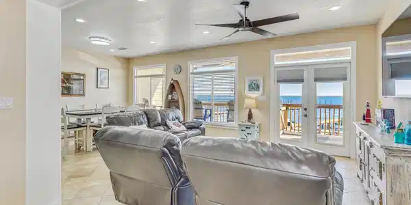 10111 Sinton Dr
