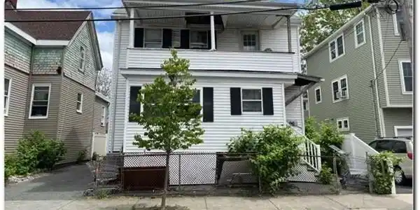 96 Light St