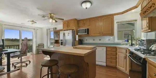 12 Pearl Ave