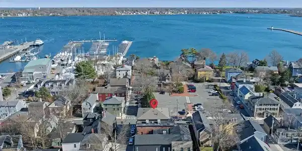 114 Derby St
