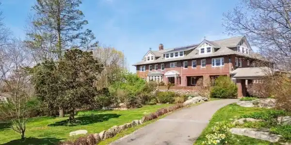 12 Edgemoor Road