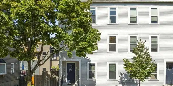 418 W Second