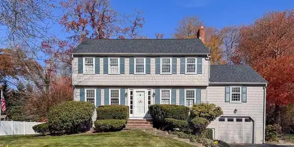 32 Delta Lane