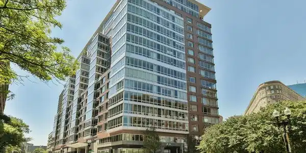1 Charles Street South