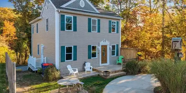 13 Parkwood Dr