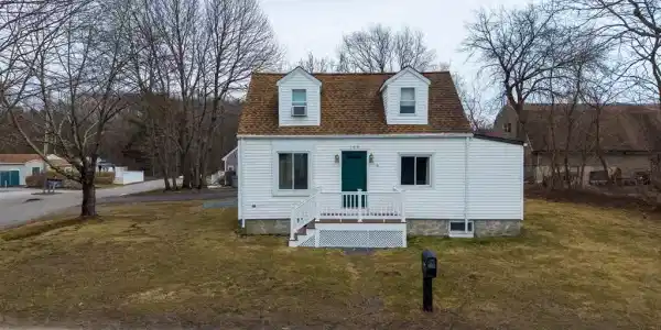 766 Lees River Ave