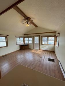 387 North End Blvd.