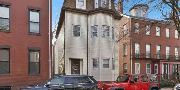 395 West 4th St