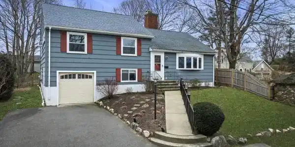 23 Hillcrest Road