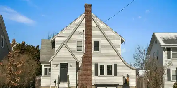 272 Sea St