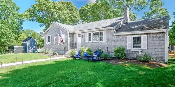 8 Highland View Ave