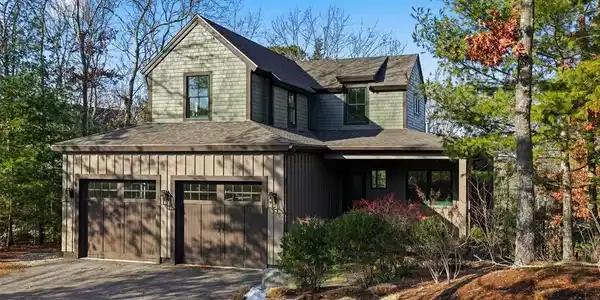 22 Hickorywood