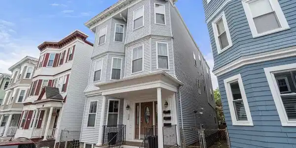 215 L Street