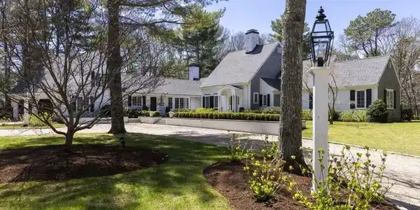 25 Oakdale Path