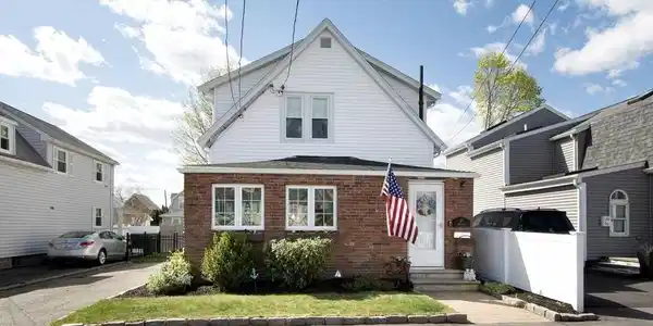 37 Bird St